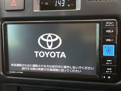 TOYOTA LAND CRUISER 70 - 3