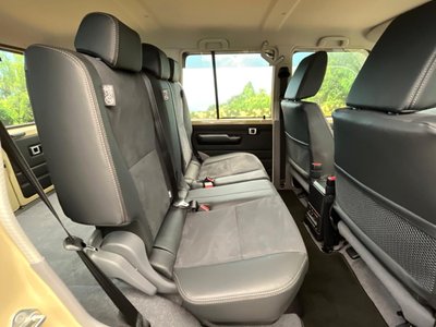 TOYOTA LAND CRUISER 70 - 8