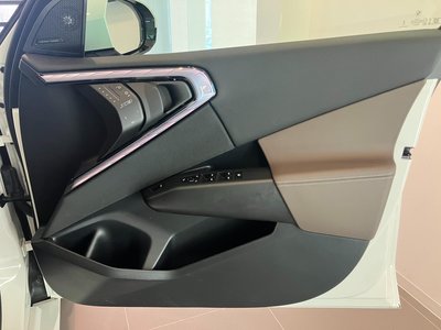 2025 BMW X3 — миниатюра 38