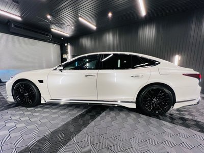 2023 Lexus LS — миниатюра 32