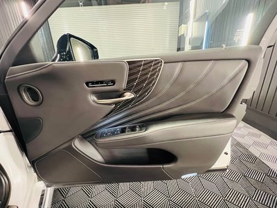 2023 Lexus LS — миниатюра 42