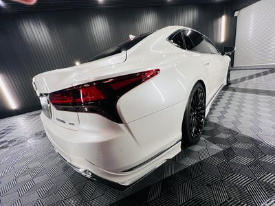 صورة 8 لـ 2023 Lexus LS