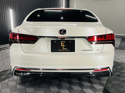 صورة 9 لـ 2023 Lexus LS