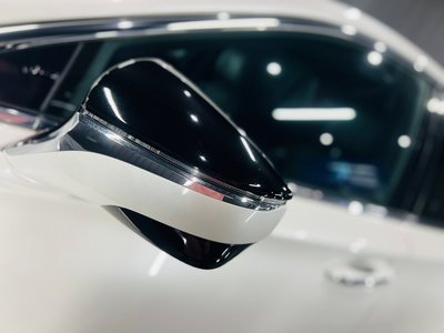 2023 Lexus LS — миниатюра 20