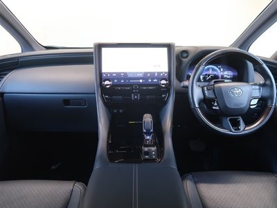 صورة 8 لـ 2023 Toyota VELLFIRE