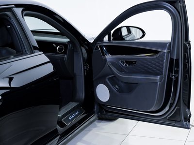 BENTLEY FLYING SPUR - 9