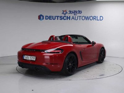 صورة 2 لـ 2022 Porsche 718