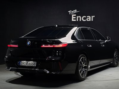 صورة 4 لـ 2025 BMW 7 SERIES