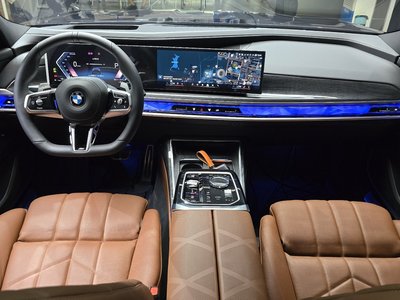 صورة 5 لـ 2025 BMW 7 SERIES