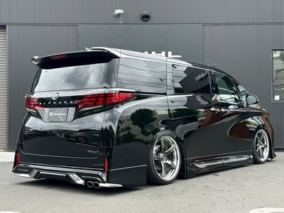 2026 TOYOTA ALPHARD photo 2
