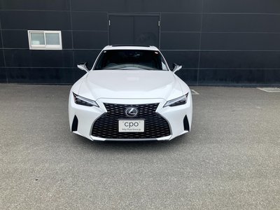 2023 Lexus IS — фото 2