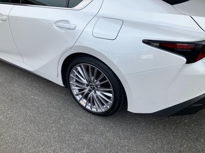 2023 Lexus IS — миниатюра 34