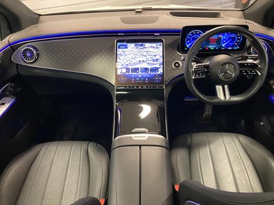 MERCEDES-BENZ EQE - 4