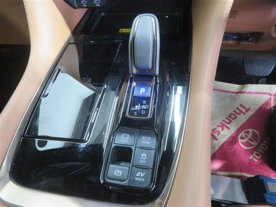 صورة مصغرة 23 لـ 2023 Toyota VELLFIRE