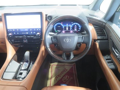 صورة 4 لـ 2023 Toyota VELLFIRE