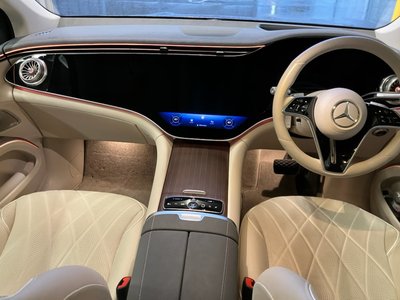 MERCEDES-BENZ EQS - 5