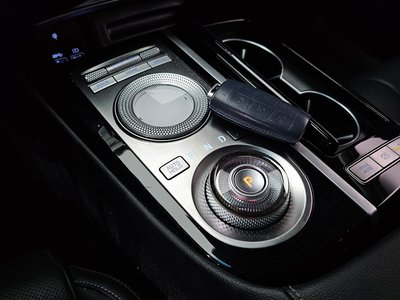GENESIS G80 (RG3) - 9