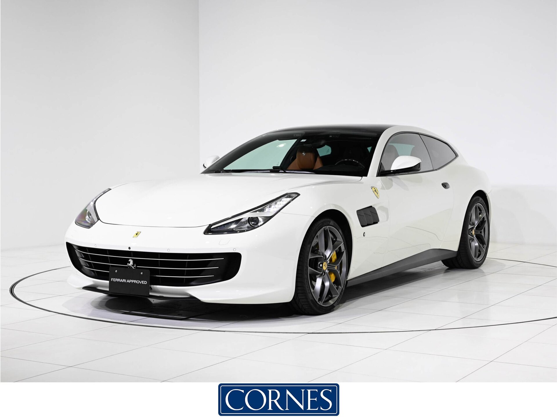 FERRARI GTC4 LUSSO - View 1