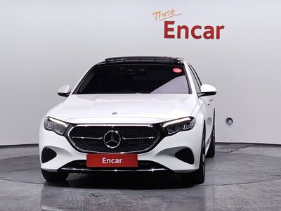 MERCEDES-BENZ E-CLASS - 2