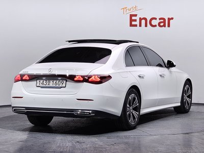 MERCEDES-BENZ E-CLASS - 3