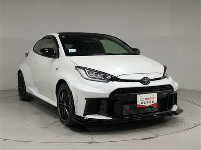 TOYOTA GR YARIS - 10