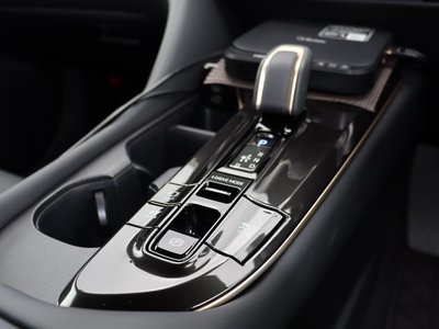 2025 Toyota CROWN SPORT — миниатюра 21