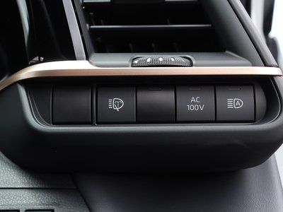 2025 Toyota CROWN SPORT photo 7