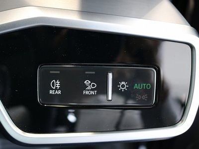 2025 AUDI A6 AVANT — миниатюра 19