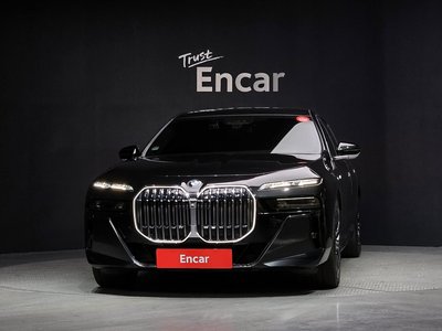 BMW 7 SERIES - 2