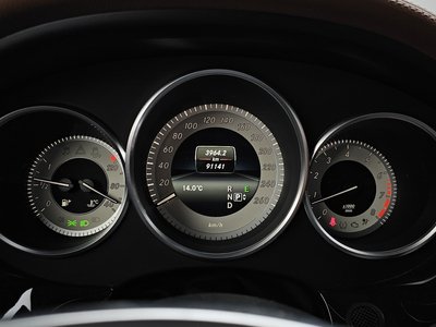 MERCEDES-BENZ CLS - 8