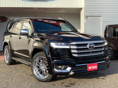 TOYOTA LAND CRUISER 300