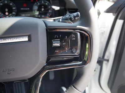 صورة 10 لـ 2025 LAND Rover RANGE ROVER EVOQUE