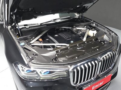 BMW X7 - 7