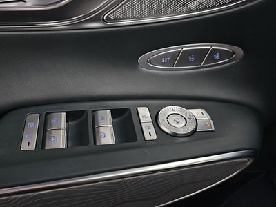 2021 Genesis GV70 — миниатюра 39