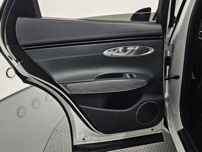 2021 Genesis GV70 — миниатюра 15