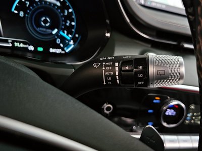 2021 Genesis GV70 — миниатюра 29