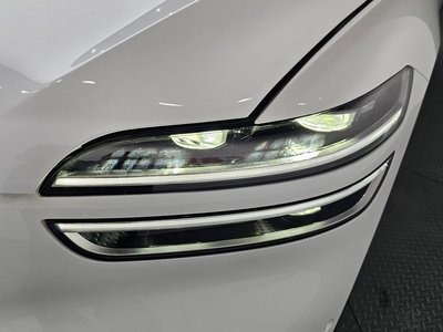 2021 Genesis GV70 photo 9