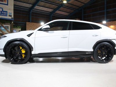 2023 Lamborghini URUS — фото 7