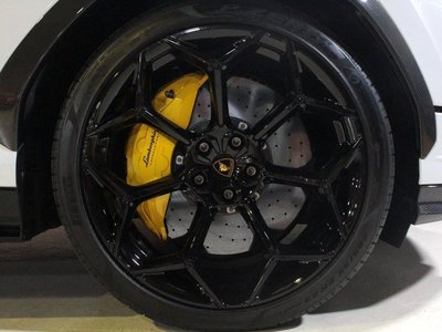 2023 Lamborghini URUS — миниатюра 35