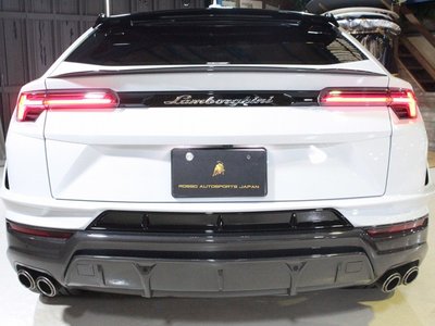 2023 Lamborghini URUS — фото 5