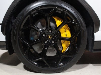 2023 Lamborghini URUS — миниатюра 34