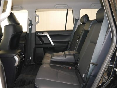 TOYOTA LAND CRUISER PRADO - 9