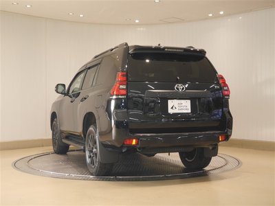 TOYOTA LAND CRUISER PRADO - 4