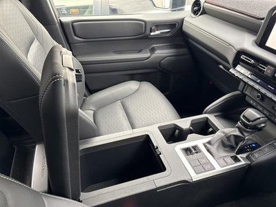 TOYOTA LAND CRUISER - 8