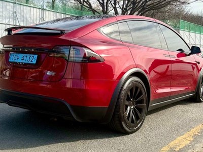 TESLA MODEL X - 5