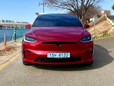 TESLA MODEL X - 3