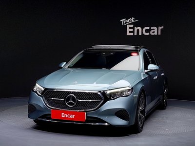 MERCEDES-BENZ E-CLASS - 2