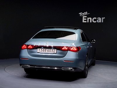 MERCEDES-BENZ E-CLASS - 4