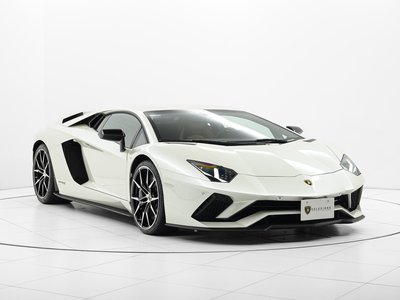 LAMBORGHINI AVENTADOR - 2
