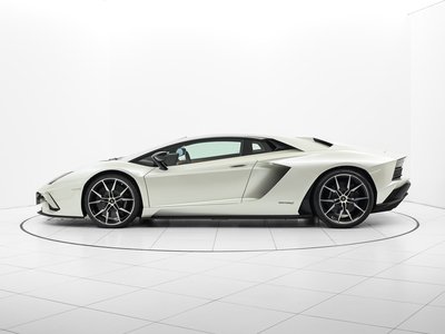 LAMBORGHINI AVENTADOR - 6